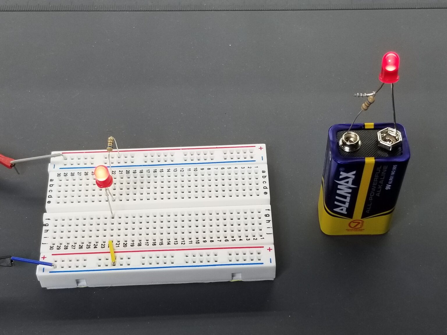 How to light an LED - BreadBoardCircuits.com